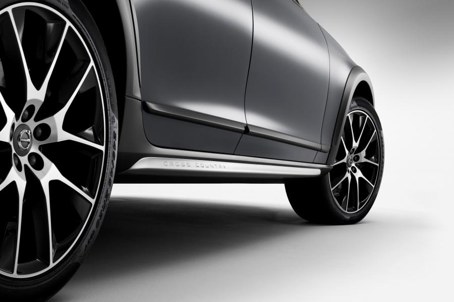Детали экстерьера Volvo V90 T6 Cross Country 2016 года  (фото 56 из 104)